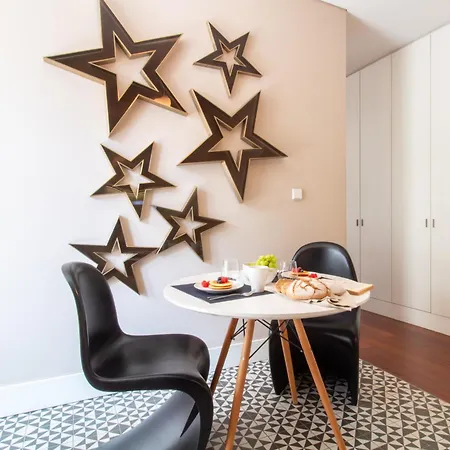 Cardosas Bright By Lovelystay *