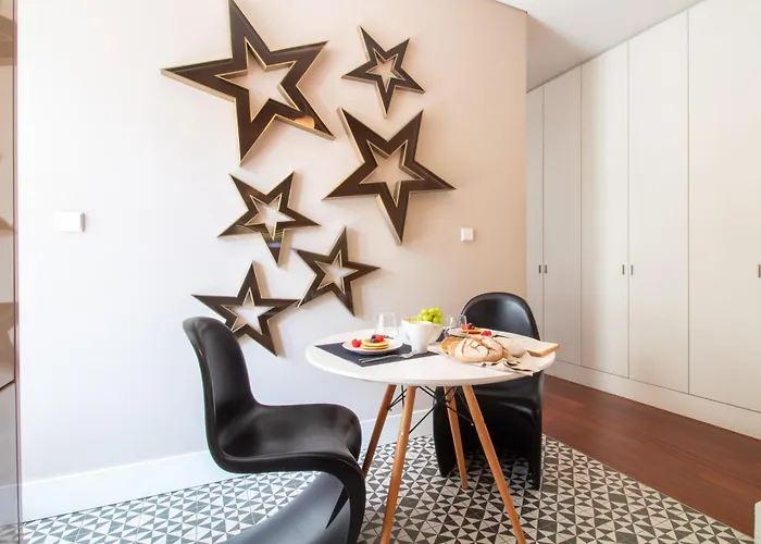 Cardosas Bright By Lovelystay *